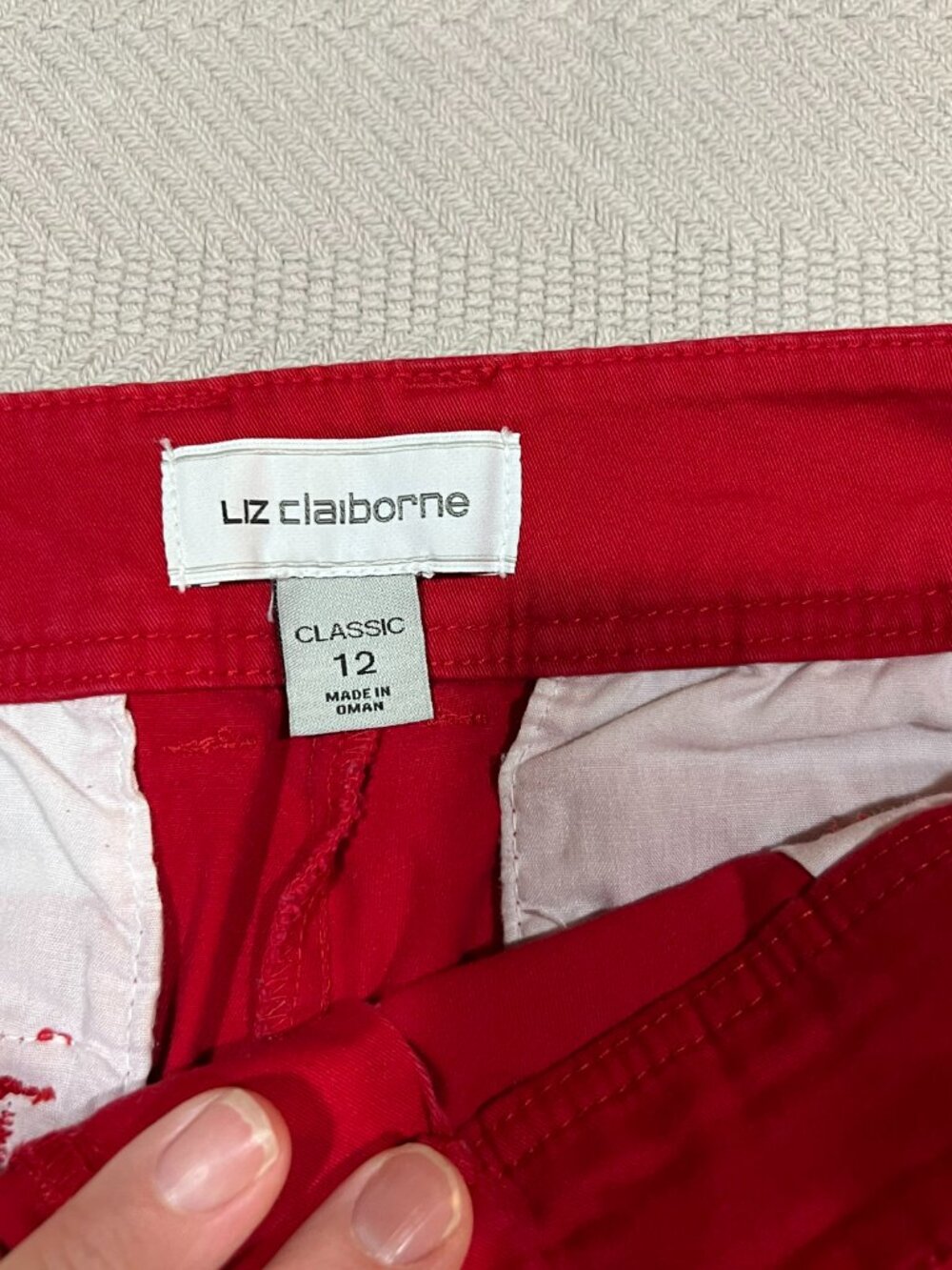 Liz Claiborne Red Chino Flat Front Cotton Pocket Mid Rise Shorts Womens Size 12 - Picture 2 of 4